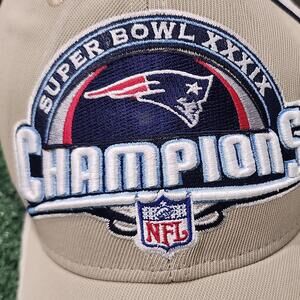 NFL Men's Tan and Cream Hat